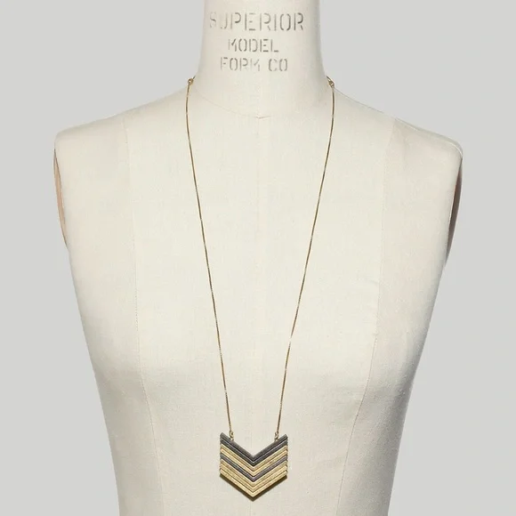 Madewell | Arrowstack necklace - Picture 3 of 10